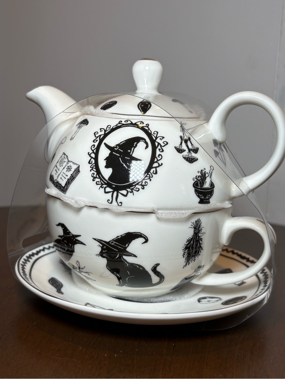 White Witch & Cat Ceramic Tea for One Set - Black Design